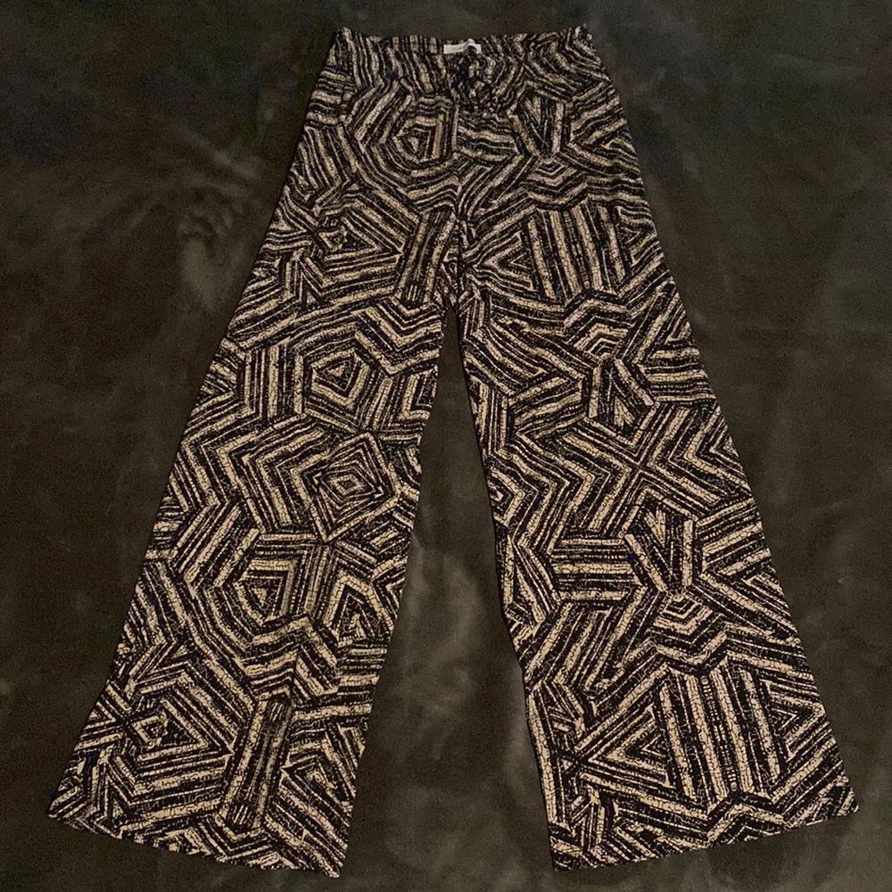 Black and beige color pattern pull on wide pants size XS